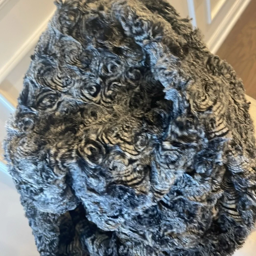 LOFT Black and White Faux Fur Infinity Scarf
